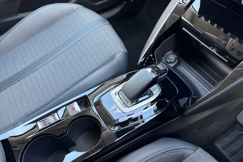 TRZ4499 PEUGEOT e-2008 50kWh Allure Premium Auto 5dr Thumbnail #57