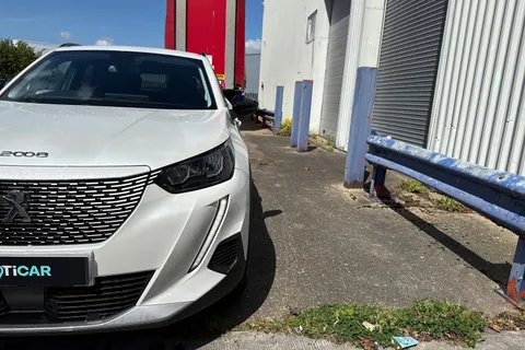 VK72YEX PEUGEOT e-2008 50kWh Allure Premium + Auto 5dr (7kW Charger) Thumbnail #26