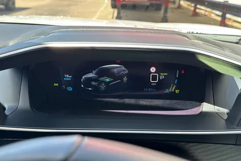 VK72YEX PEUGEOT e-2008 50kWh Allure Premium + Auto 5dr (7kW Charger) Thumbnail #41