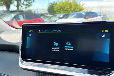 VK72YEX PEUGEOT e-2008 50kWh Allure Premium + Auto 5dr (7kW Charger) Thumbnail #53