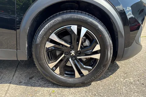 SXZ1314 PEUGEOT e-2008 50kWh Allure Premium + Auto 5dr (7kW Charger) Thumbnail #10