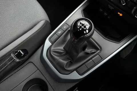 YW69CKK SEAT Arona 1.0 TSI SE Technology Euro 6 (s/s) 5dr Thumbnail #24