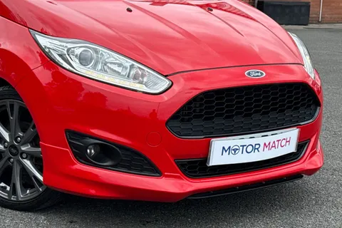 9 of 49 for Ford Fiesta 1.0T EcoBoost ST-Line Euro 6 (s/s) 3dr