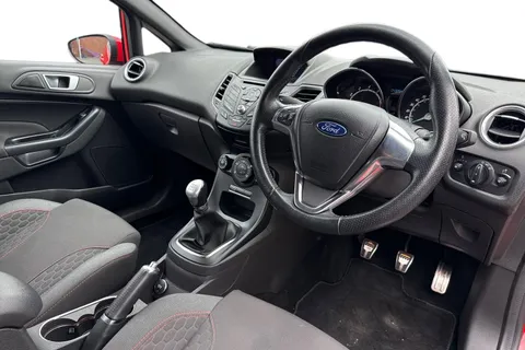 14 of 49 for Ford Fiesta 1.0T EcoBoost ST-Line Euro 6 (s/s) 3dr