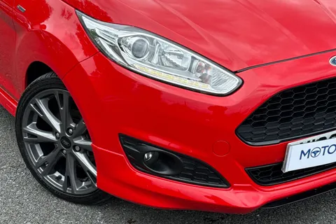25 of 49 for Ford Fiesta 1.0T EcoBoost ST-Line Euro 6 (s/s) 3dr