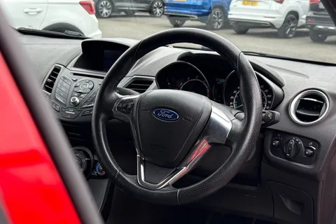 33 of 49 for Ford Fiesta 1.0T EcoBoost ST-Line Euro 6 (s/s) 3dr