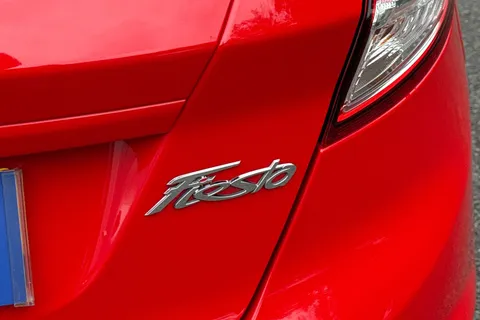 35 of 49 for Ford Fiesta 1.0T EcoBoost ST-Line Euro 6 (s/s) 3dr