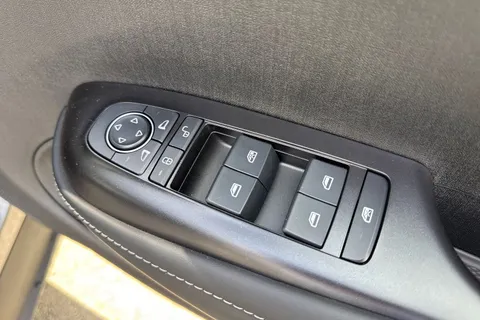 18 of 41 for BYD Dolphin 44.9kWh Boost Auto 5dr