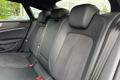 AO74OZH Audi A7 Black Edition 40 TDI quattro 204 PS S tronic Thumbnail #20