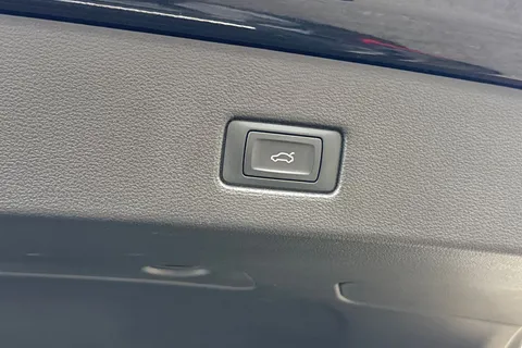 AO74OZH Audi A7 Black Edition 40 TDI quattro 204 PS S tronic Thumbnail #47