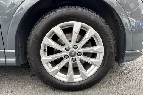 10 of 57 for Audi Q3 2.0 TDI 35 Sport quattro Euro 6 (s/s) 5dr