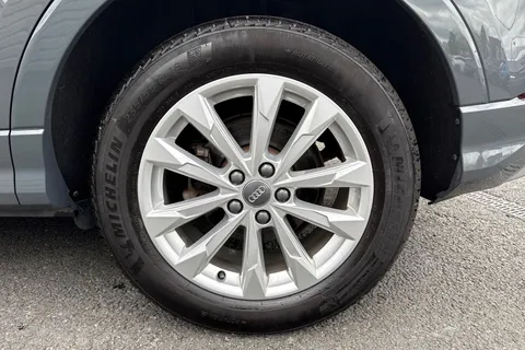 13 of 57 for Audi Q3 2.0 TDI 35 Sport quattro Euro 6 (s/s) 5dr