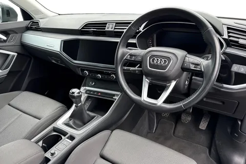 18 of 57 for Audi Q3 2.0 TDI 35 Sport quattro Euro 6 (s/s) 5dr