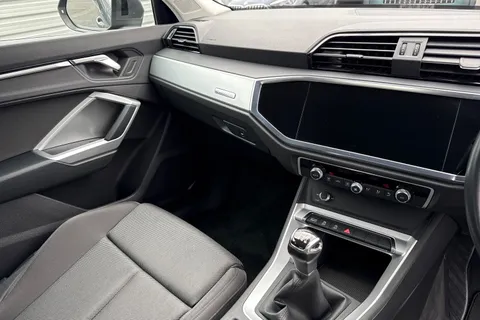 20 of 57 for Audi Q3 2.0 TDI 35 Sport quattro Euro 6 (s/s) 5dr