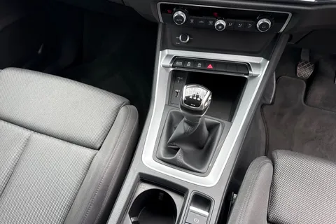 23 of 57 for Audi Q3 2.0 TDI 35 Sport quattro Euro 6 (s/s) 5dr