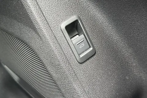 37 of 57 for Audi Q3 2.0 TDI 35 Sport quattro Euro 6 (s/s) 5dr