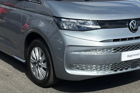 9 of 64 for VOLKSWAGEN CALIFORNIA 2.0 TDI Beach Camper 5dr DSG