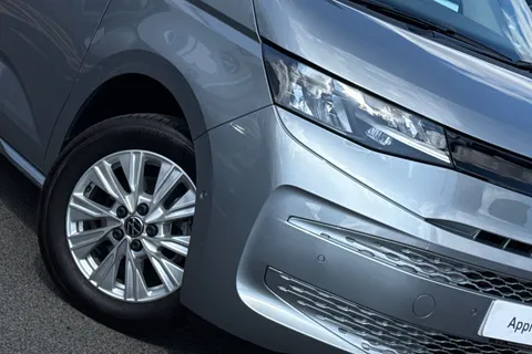 31 of 64 for VOLKSWAGEN CALIFORNIA 2.0 TDI Beach Camper 5dr DSG