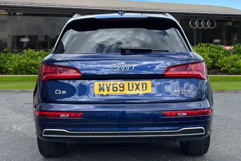 MV69UXD Audi Q5 S line 45 TFSI quattro 245 PS S tronic Thumbnail #5