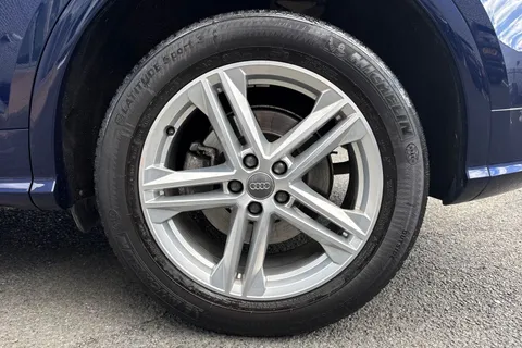 MV69UXD Audi Q5 S line 45 TFSI quattro 245 PS S tronic Thumbnail #12