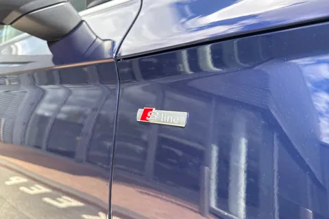 MV69UXD Audi Q5 S line 45 TFSI quattro 245 PS S tronic Thumbnail #28