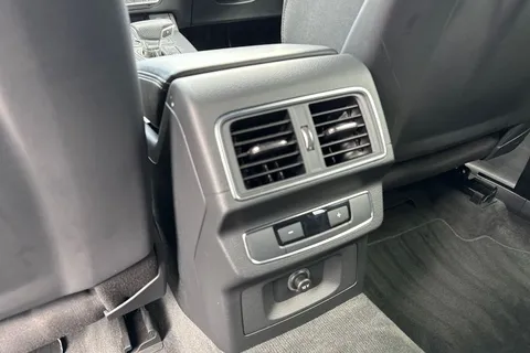 MV69UXD Audi Q5 S line 45 TFSI quattro 245 PS S tronic Thumbnail #37