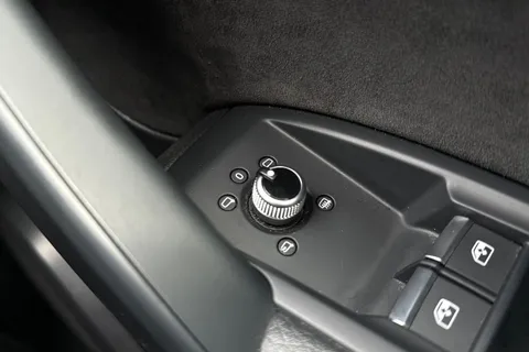 MV69UXD Audi Q5 S line 45 TFSI quattro 245 PS S tronic Thumbnail #42