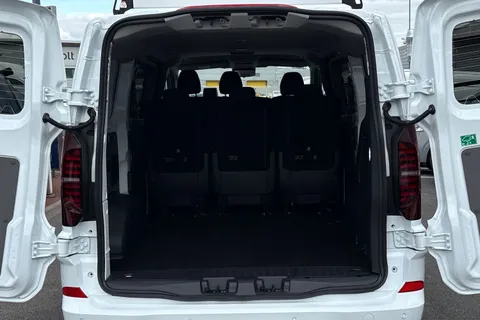 KR26GRX Volkswagen Transporter 2.0 TDI 170 Commerce Pro Kombi Van Auto Thumbnail #8