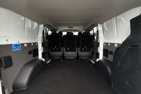 KR26GRX Volkswagen Transporter 2.0 TDI 170 Commerce Pro Kombi Van Auto Thumbnail #47
