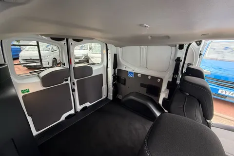 KR26GRX Volkswagen Transporter 2.0 TDI 170 Commerce Pro Kombi Van Auto Thumbnail #49