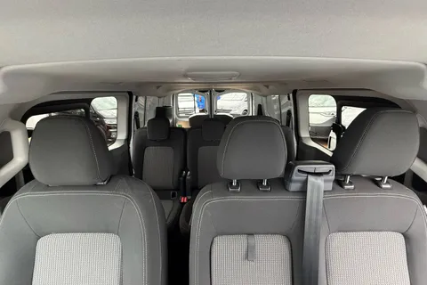 KR26GRX Volkswagen Transporter 2.0 TDI 170 Commerce Pro Kombi Van Auto Thumbnail #55