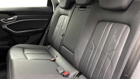 9 of 10 for Audi e-tron 50 Technik Auto quattro 5dr 71.2kWh
