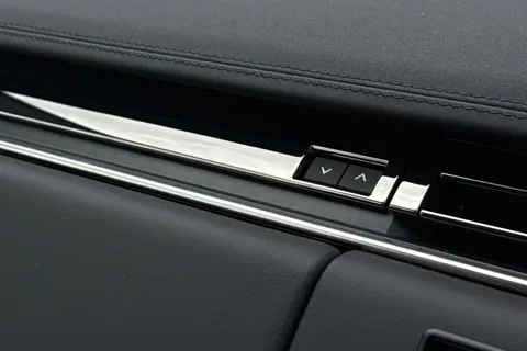 Land Rover Range Rover 3.0 P460e 38.2kWh Edition Auto 4WD Euro 6 (s/s) 5dr Thumbnail #36