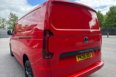 PK26UEA Volkswagen Transporter 2.0 TDI 150 Commerce Pro Van 4MOTION Auto Thumbnail #8