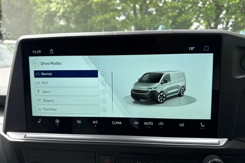 PK26UEA Volkswagen Transporter 2.0 TDI 150 Commerce Pro Van 4MOTION Auto Thumbnail #46