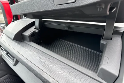 PK26UEA Volkswagen Transporter 2.0 TDI 150 Commerce Pro Van 4MOTION Auto Thumbnail #50