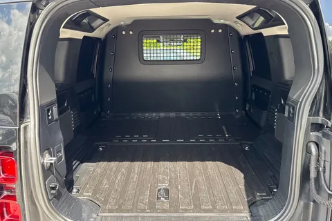 HG72DDZ Land Rover Defender 110 3.0 D250 Hard Top HSE 5dr Thumbnail #12
