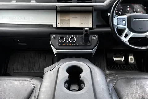 HG72DDZ Land Rover Defender 110 3.0 D250 Hard Top HSE 5dr Thumbnail #16