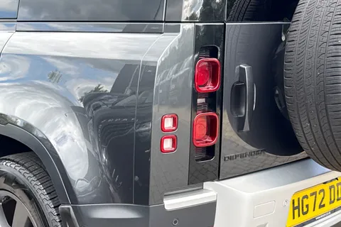 HG72DDZ Land Rover Defender 110 3.0 D250 Hard Top HSE 5dr Thumbnail #21