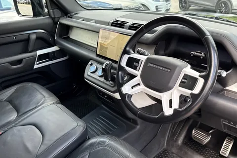 HG72DDZ Land Rover Defender 110 3.0 D250 Hard Top HSE 5dr Thumbnail #36