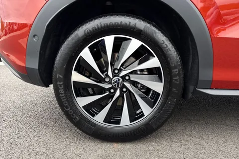  Volkswagen T-Roc 1.5 eTSI MHEV Life DSG Euro 6 (s/s) 5dr Thumbnail #11