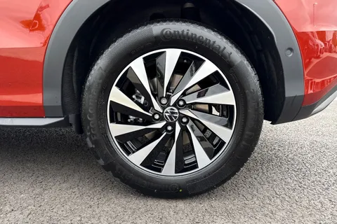 Volkswagen T-Roc 1.5 eTSI MHEV Life DSG Euro 6 (s/s) 5dr Thumbnail #12