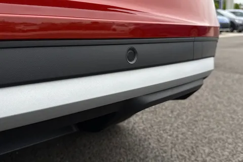  Volkswagen T-Roc 1.5 eTSI MHEV Life DSG Euro 6 (s/s) 5dr Thumbnail #28
