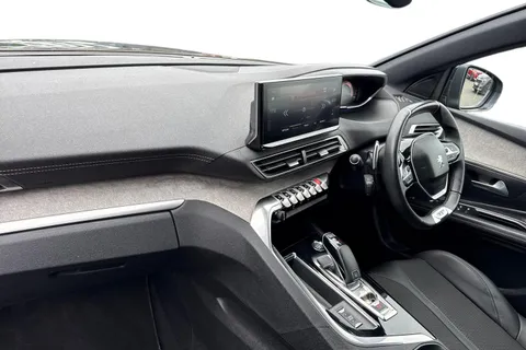 14 of 66 for PEUGEOT 3008 1.2 PureTech GT EAT Euro 6 (s/s) 5dr