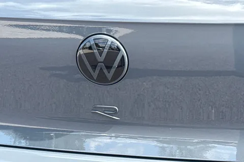  Volkswagen Golf 2.0 TSI R Black Edition DSG 4Motion Euro 6 (s/s) 5dr Thumbnail #25