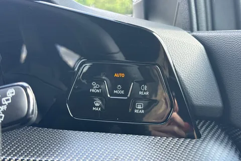  Volkswagen Golf 2.0 TSI R Black Edition DSG 4Motion Euro 6 (s/s) 5dr Thumbnail #36