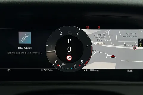 PJ23ZCX Land Rover Range Rover Velar 2.0 D200 MHEV Dynamic SE Auto 4WD Euro 6 (s/s) 5dr Thumbnail #34