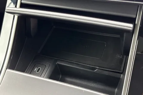 PJ23ZCX Land Rover Range Rover Velar 2.0 D200 MHEV Dynamic SE Auto 4WD Euro 6 (s/s) 5dr Thumbnail #43