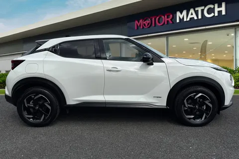 EY23TCJ Nissan Juke 1.6 N-Connecta Auto Euro 6 5dr Thumbnail #4