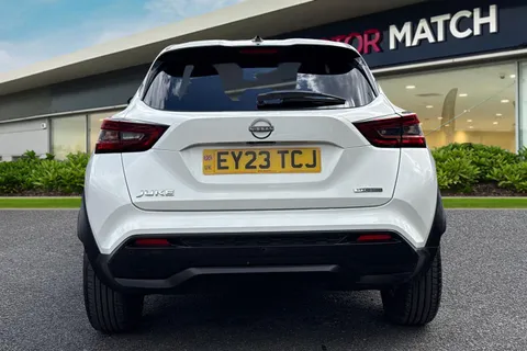 EY23TCJ Nissan Juke 1.6 N-Connecta Auto Euro 6 5dr Thumbnail #5